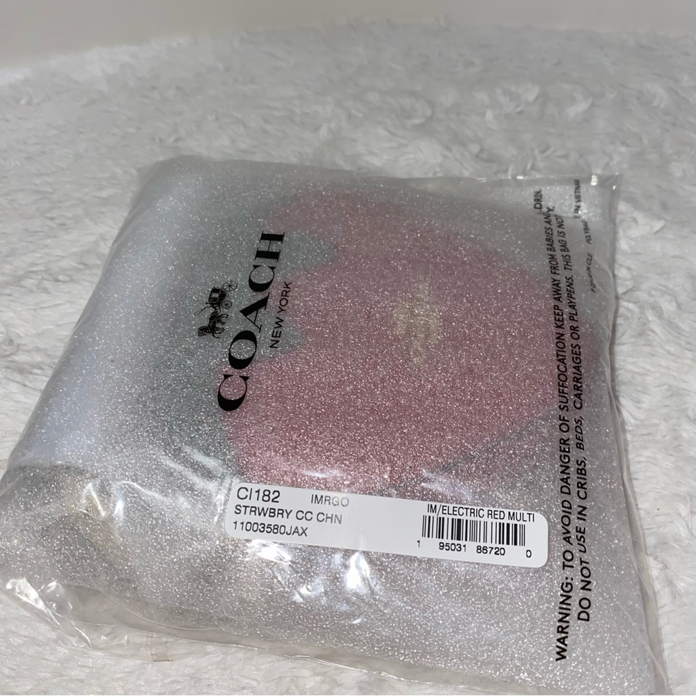 Coach Strawberry 🍓 Coin Case New - Picture 3 of 9